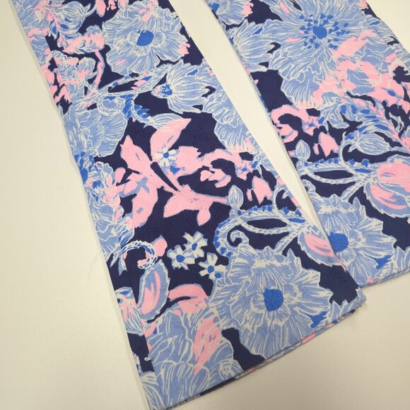 Lilly Pulitzer Kelly Highrise Crop Flare in Bright Navy Amore Please Size 4 - Picture 7 of 13